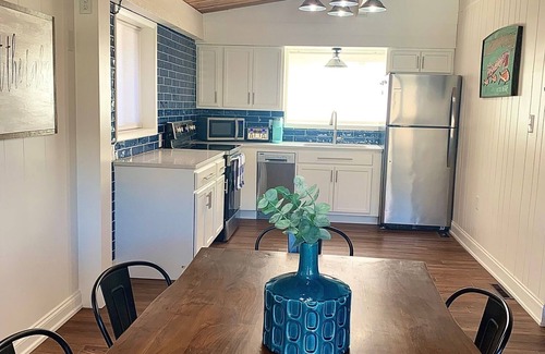 Sunrise Beach House | 3 bedroom waterfront home Large dock and great swim area 4 KAYAKS + PADDLEBOAT