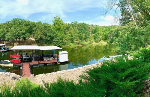 Sunrise Beach House | 3 bedroom waterfront home Large dock and great swim area 4 KAYAKS + PADDLEBOAT