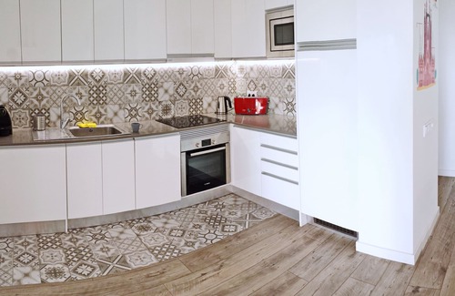 Ciutat Vella Apartment | 3 bedrooms, 2 bathrooms, Elevators, Air conditioning, Heating