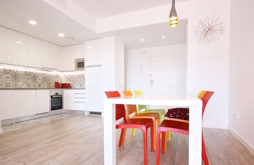 Ciutat Vella Apartment | 3 bedrooms, 2 bathrooms, Elevators, Air conditioning, Heating