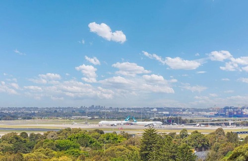Arncliffe Apartment | 3 Bedrooms apartment located in Arncliffe