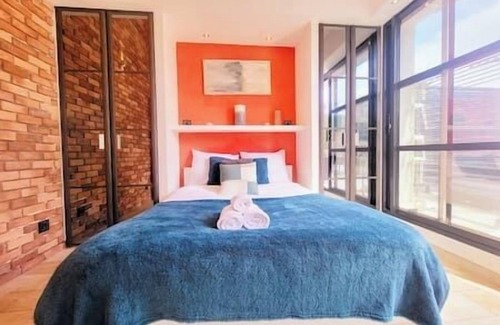 Ventabrun House | 3 Bedrooms Apartment/Villa - Private Pool, Garden