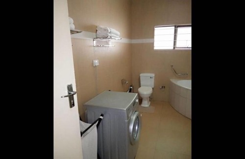 Lusaka House | 3 bedrooms exclusive house in Northmead