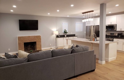 Pico - Robertson House | 3 bedrooms fully remodeled with all new furniture by Pico and Robertson