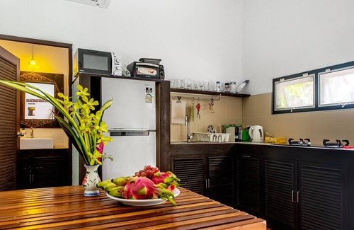 Ko Pha-ngan Villa | 3 Bedrooms Tropical House with mezzanine, 20 meters from the beach, small pool