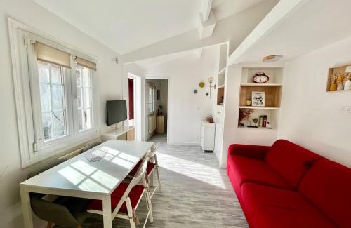 Antony Apartment | 3 Bedrooms with terrace 20 minutes to Paris center