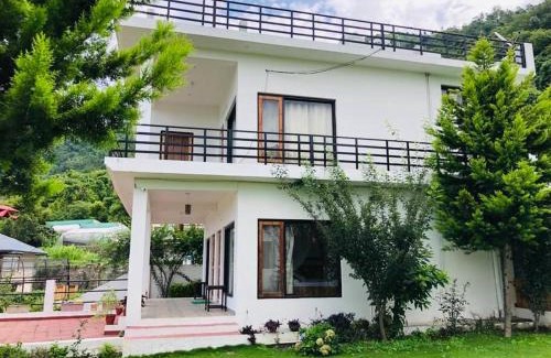 Bhimtal Villa | 3 BHK Freespirit Villa with Huge Garden(Lake View)