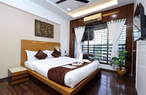 Marol Hotel | 3 BHK Suite (Gagal Home)