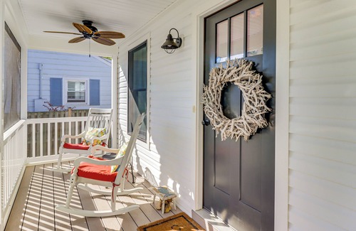 Colonial Beach Cottage | 3 Blocks to Beach & Potomac River: Virginia Escape