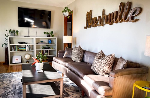 Parkwood Estates House | 3 BR, 1 Bath single family HOUSE. 10-15 min from attractions-airport