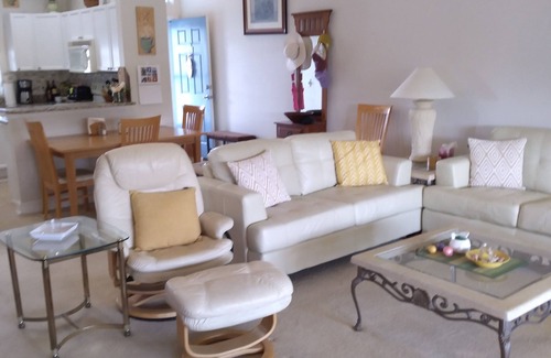 Port Canaveral Condo | 3 BR 2 Ba close to ocean, NASA, cruise Port, & Disney for interns & contractors