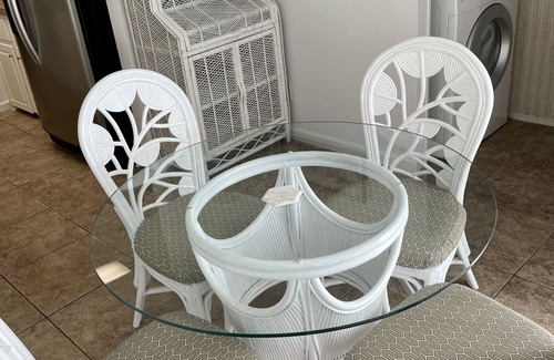 Palmetto House | 3 BR 2 BA newly remodeled house w/nearby beaches, parks, shopping and nightlife