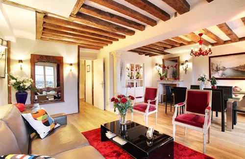 Les Iles Apartment | 3 BR-2BA Luxury - Ile Saint Louis on the Seine River