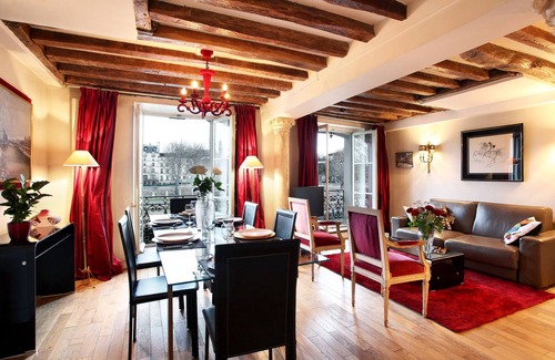 Les Iles Apartment | 3 BR-2BA Luxury - Ile Saint Louis on the Seine River
