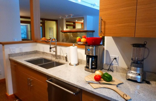 Moose Wilson Road Condo | 3 BR, 3 BA Jackson Hole Yampa Condo, 5 miles from Grand Teton National Park