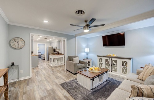 Springlake House | 3 BR/3BA- 2 King size BR and 1 double bed, suite style BR. Double BR = 2 beds.