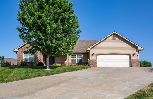 Manhattan House | 3 BR at Colbert Hills