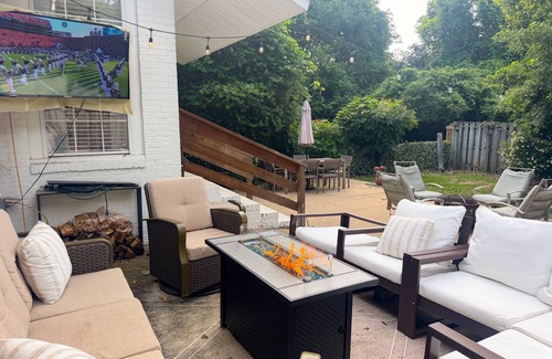 Auburn House | 3 BR Auburn Home Walking Distance to Downtown Auburn