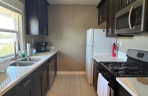 Southeast Anaheim House | 3 Br Disneyland Home — Sleeps 6-8