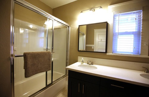 Southeast Anaheim House | 3 Br Disneyland Home — Sleeps 6-8