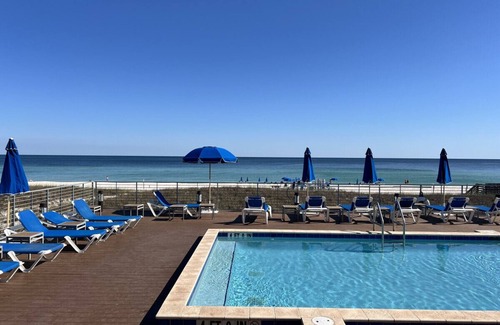 Ono Island Villa | 3 br, gulf view, beach club, pools, gym, hot tub