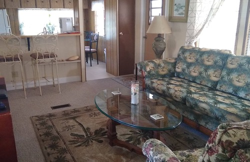 Grove City House | 3 BR home on a canal in Paradise - 10 mins from many beaches!