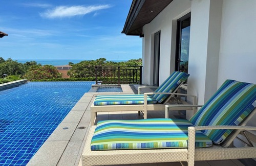 Moo 5 Villa | 3 BR Sea View Private Pool Villa Short Walk to Choeng Mon Beach
