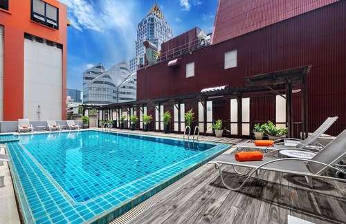 Embassy District Condo | 3 BR/Sky view/Lumpini/Monthly