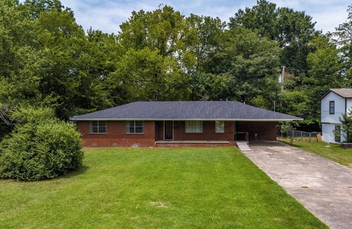 Conway House | 3 BR Spacious and Stylish Home