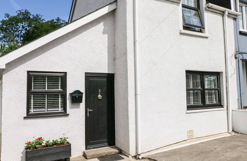 Narberth Cottage | 3 Bridge Villas