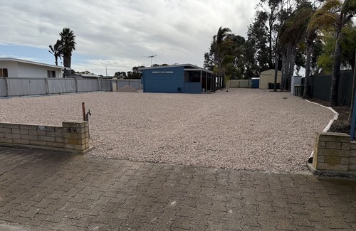 Melville Apartment | 3 by the Sea at Coobowie Unit 3 - 3 bedrooms - dog friendly-Off peak special!