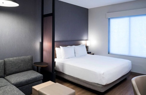 Tempe Hotel | 3 Central Tempe Rooms – Gym, Pool, Near Lake, Mill Ave, Desert Attractions