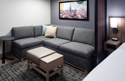 Tempe Hotel | 3 Central Tempe Rooms – Gym, Pool, Near Lake, Mill Ave, Desert Attractions