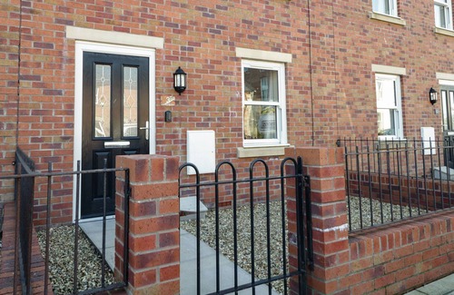 Silloth Cottage | 3 CENTRAL TERRACE, pet friendly, country holiday cottage in Silloth