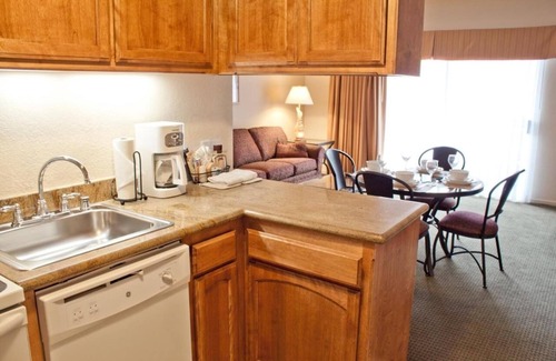 Avila Beach Hotel | 3 Classy Units w/Breathtaking Ocean View! Outdoor Pool, Gym, Free Parking!