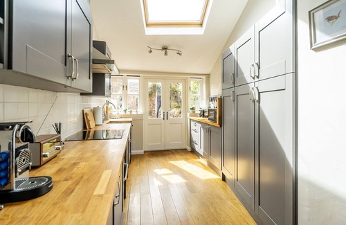 York Cottage | 3 Darnborough Street - a family break that sleeps 4 guests in 2 bedrooms