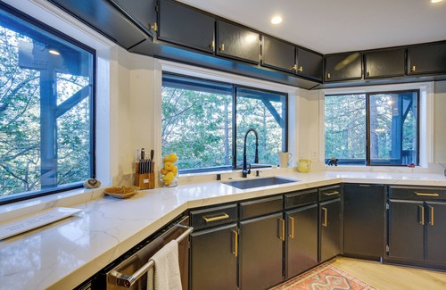 Lake Arrowhead House | 3 Decks, Game Room + Views: Lake Arrowhead Home!