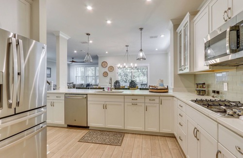 Palmetto Dunes House | 3 Decks & Water Views: Breezy Home in Hilton Head