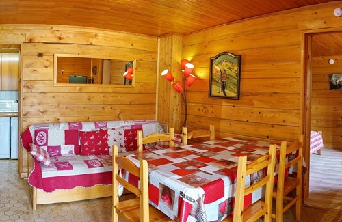 La Toussuire Ski Chalet | 3 * duplex apartments in Savoyard chalet in the heart of the Sybelles area