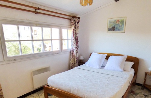 Labastide-de-Virac Cottage | 3 EPIS GITE OLIVIER IN THE GORGES OF ARDECHE 10 MINUTES OF Vallon Pont d'Arc