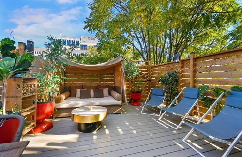 Downtown Montreal House | 3 Floor Penthouse in the heart of Downtown - Rooftop terrace and indoor parking