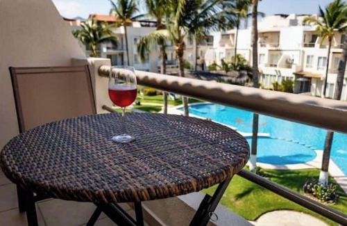 Granjas del Marques House | 3 Floor Vacation Home