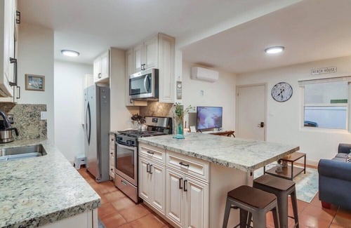 Central Mission Beach Condo | 3 Houses to Beach * Exclusive Gated Yard * AC * Dog ok