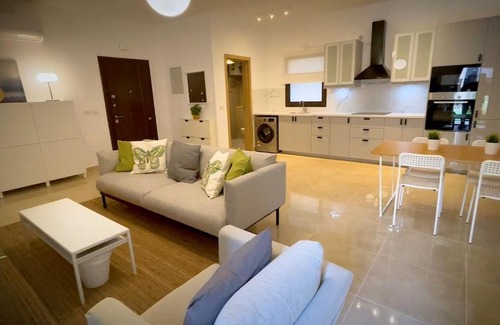 Sidi Abd El-Rahman Ski Chalet | 3 in 1 Lux Chalet in Hacienda Bay Resort. [Families Only]