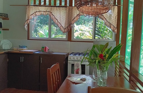 San Ignacio House | 3 Jungle Cottages near town~6 beds~AC~ Restaurant onsite~ Continental Breakfast