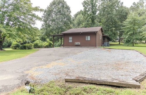 Springville House | 3 King/2 Living Rooms/Pool Table