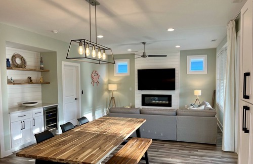 Tranquil Harbour House | 3 King | Modern Family Friendly | Das StrandHaus