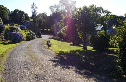 Ploulech House | 3 km from the sea, 18th century Breton house in a haven of peace and nature