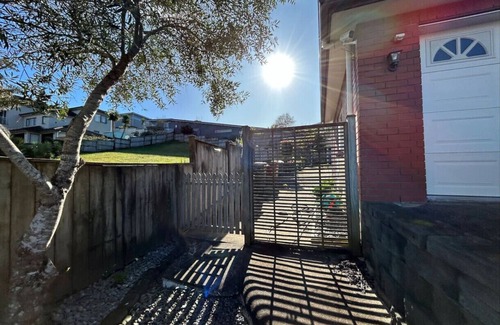 Fairview Heights Apartment | 3 Lambir Place, Fairview Heights, Auckland 0632