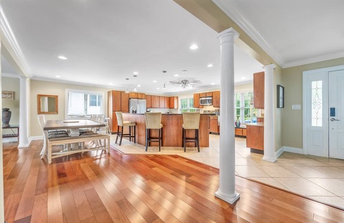 Socastee House | 3 Level Home on Waterway w/Heated Pool & Hot tub